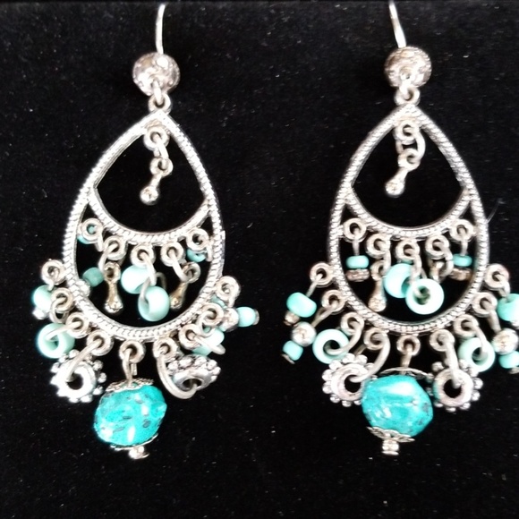 Vintage 1970s Hippie Bohemian Turquoise Silvertone Chandelier Earrings - Picture 6 of 12